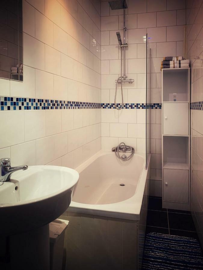 Paul'S Place Near Heathrow 伦敦 外观 照片
