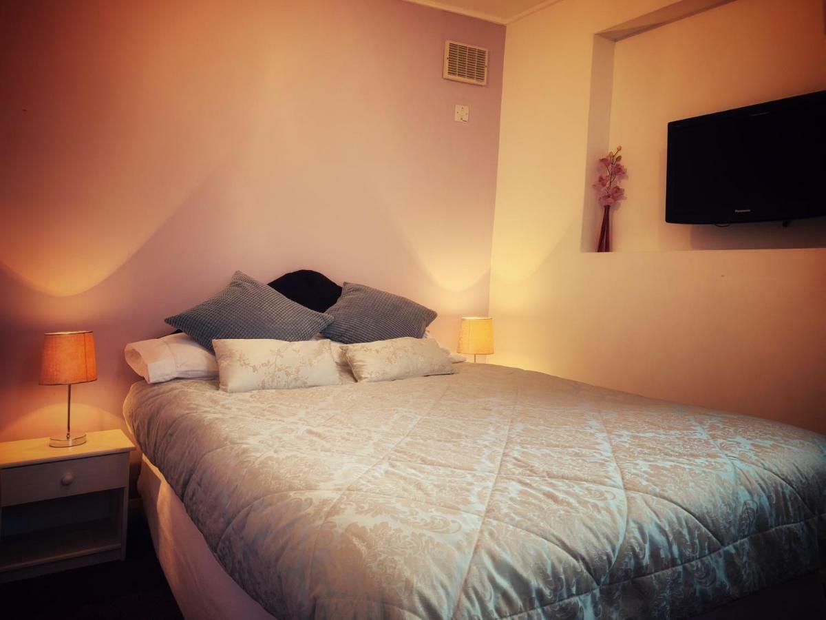 Paul'S Place Near Heathrow 伦敦 外观 照片